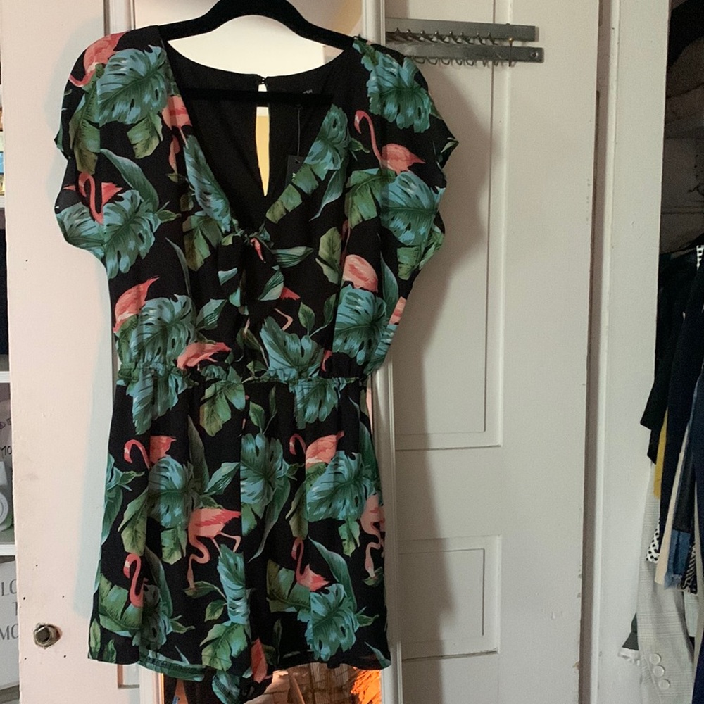 Flamingo and palm leaf romper. Brand: as u wish. Size: large